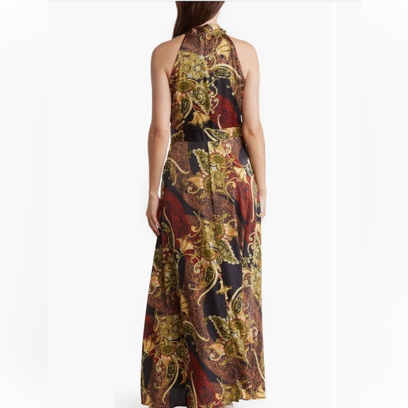 NWT-TAHARI Halter Side Tie Neck
Paisley Maxi Dress, Size 10 - Picture 3 of 11